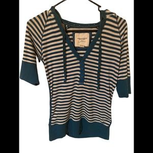 American Eagle size medium junior top with a hoodie.